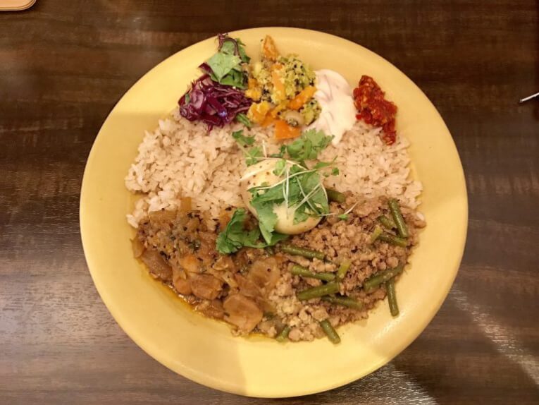 kitchen and CURRY|2種あいがけカレー(新代田)