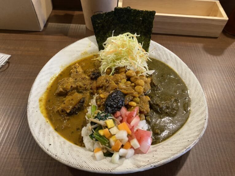 豆×チキン×海苔の3種盛りカレー|昼飯屋SPICE CURRY(大森町)