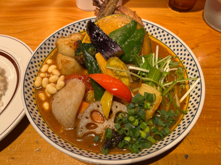 チキンと一日分の野菜20品目|Rojiura Curry SAMURAI(下北沢)