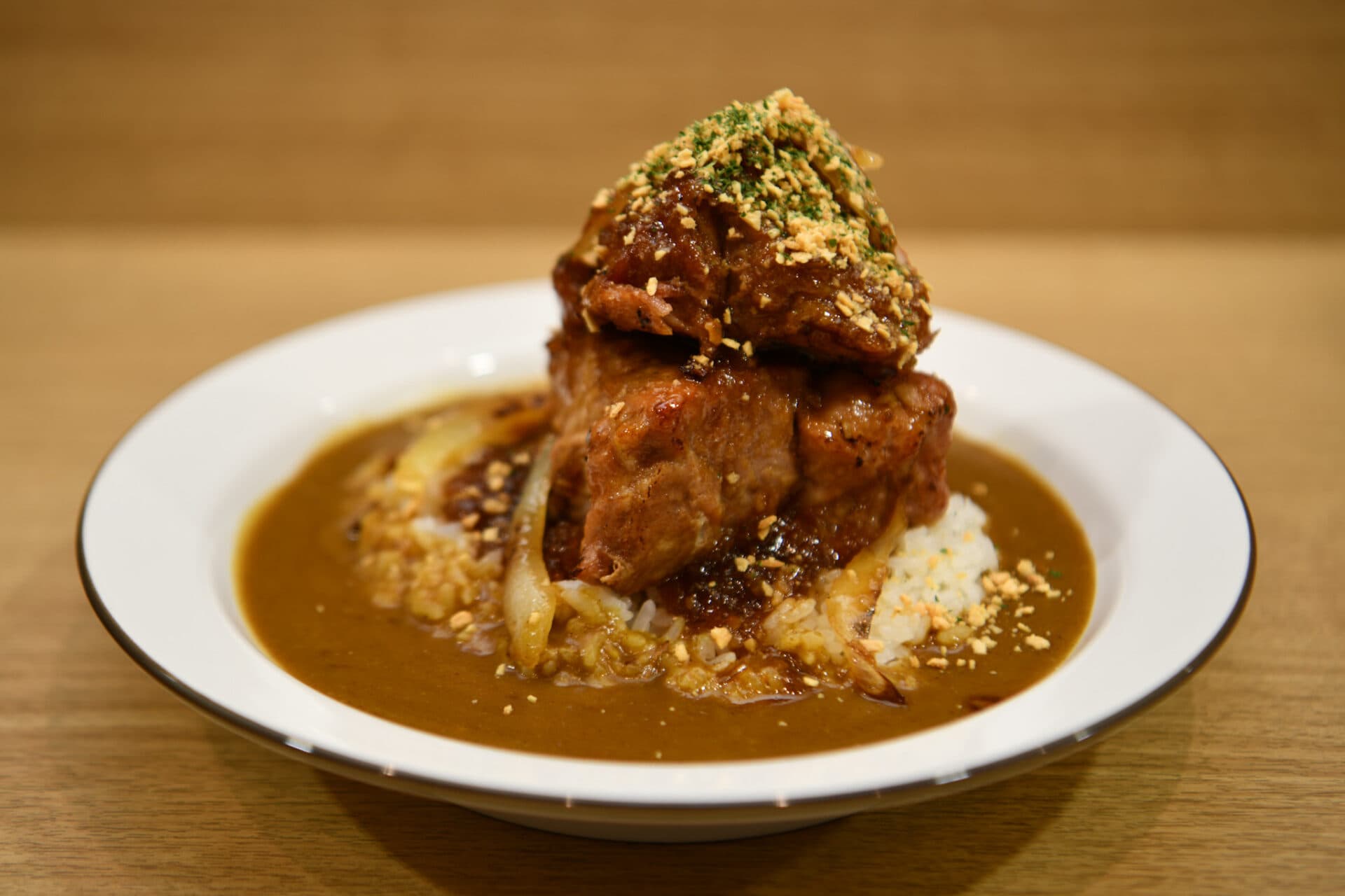 【食レポ】CoCo壱番屋の肉塊たっぷりの新カレーを実食!4月6日全国300店舗限定販売!