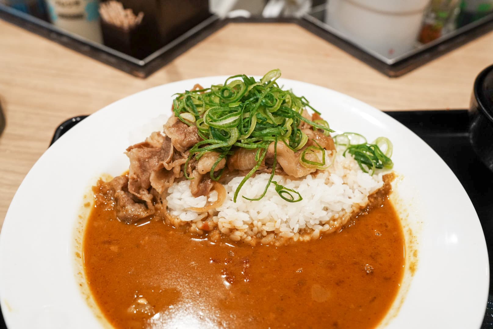 ねぎたっぷり牛肉スパイスカレー|松屋