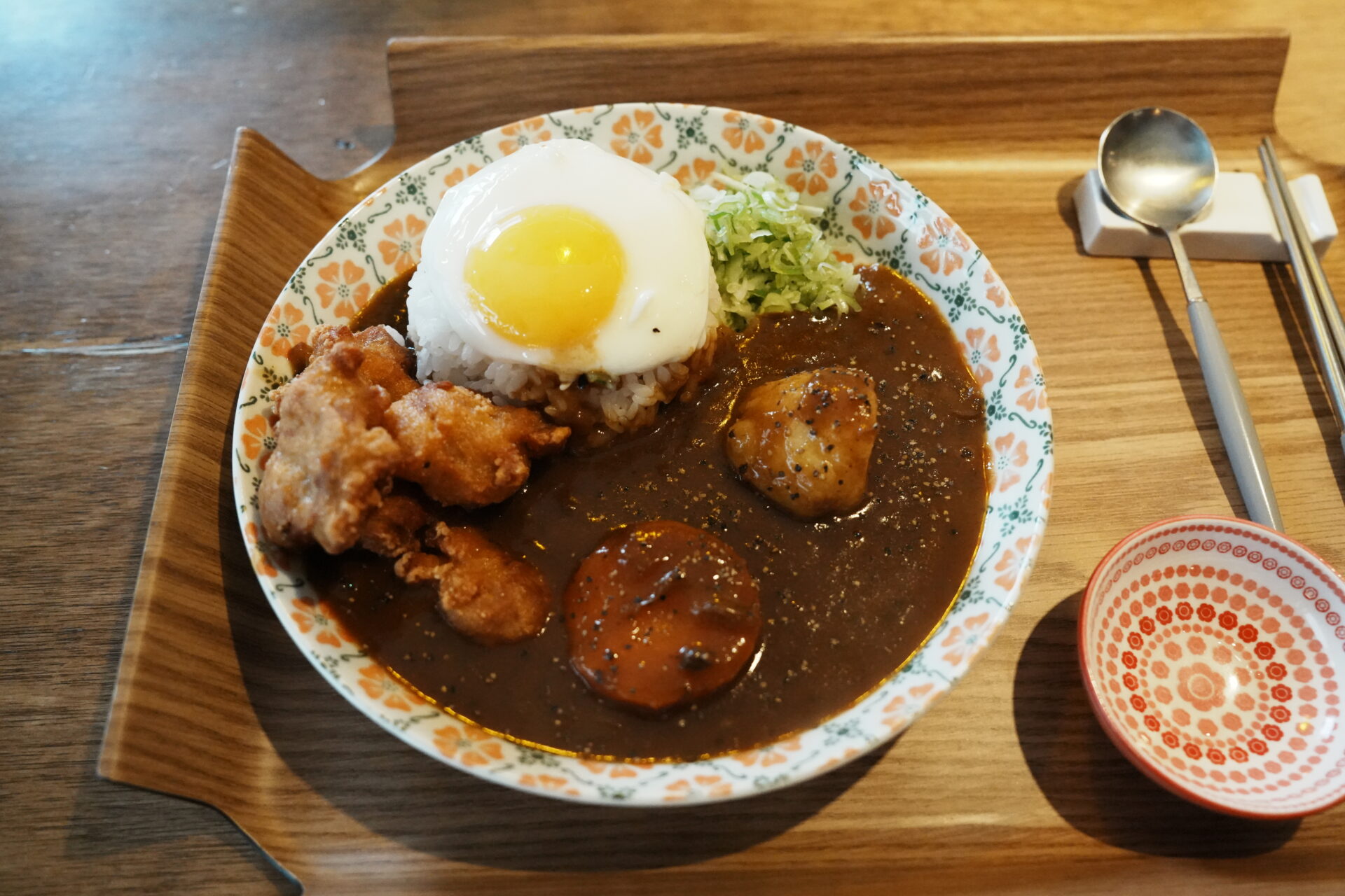 昨日のカレー(어제의 카레)