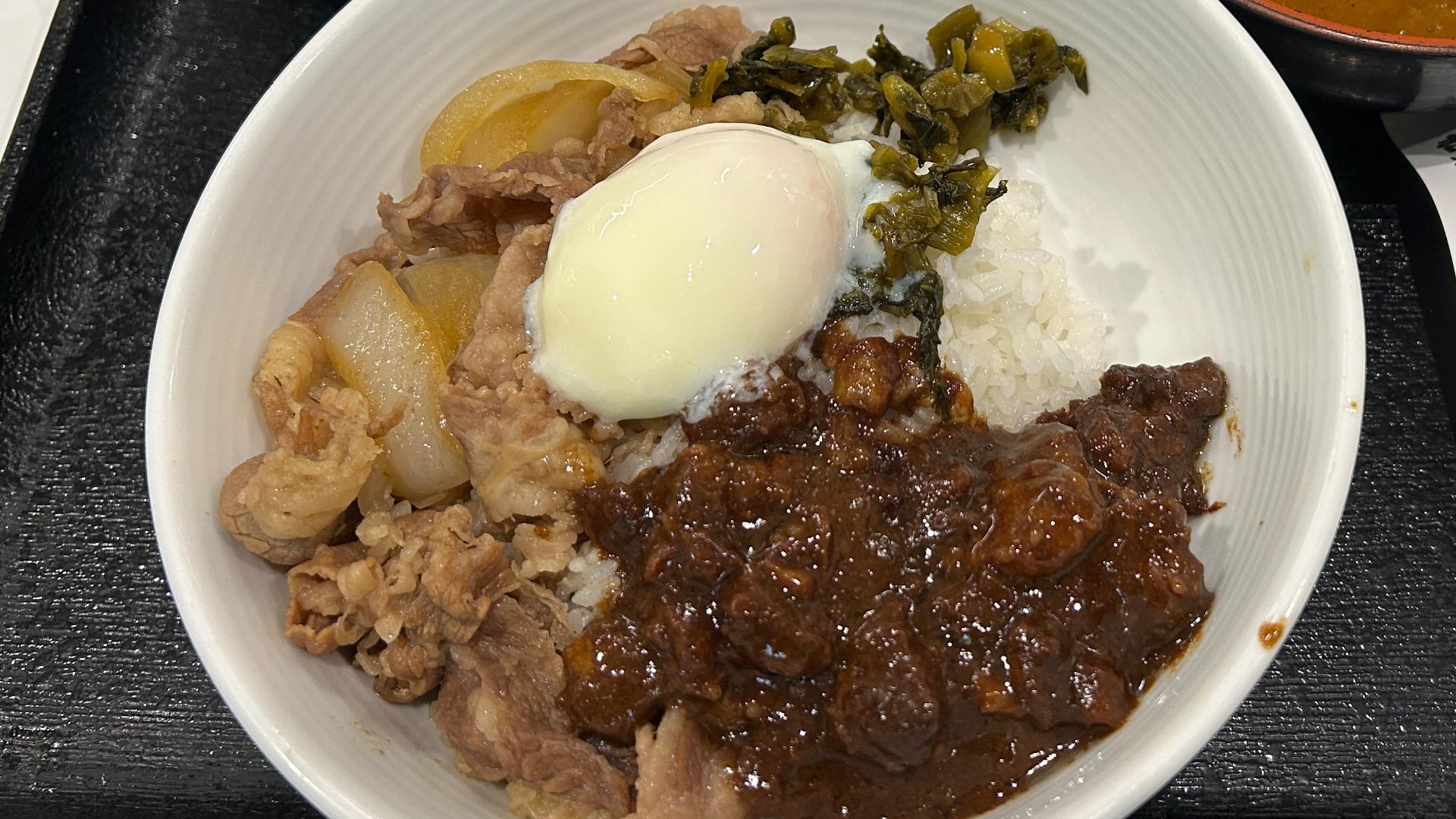 メニュー写真と違いすぎて二度見!吉野家×魯珈コラボ第二弾「牛魯肉飯」987円を実食レポ
