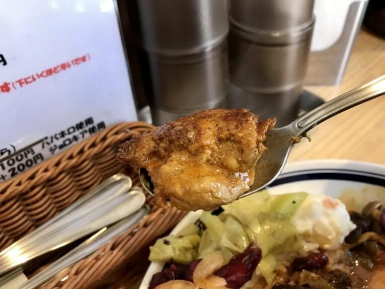 カレー専門店ブラザー|盛りだくさんチキン野菜カレー(高田馬場)