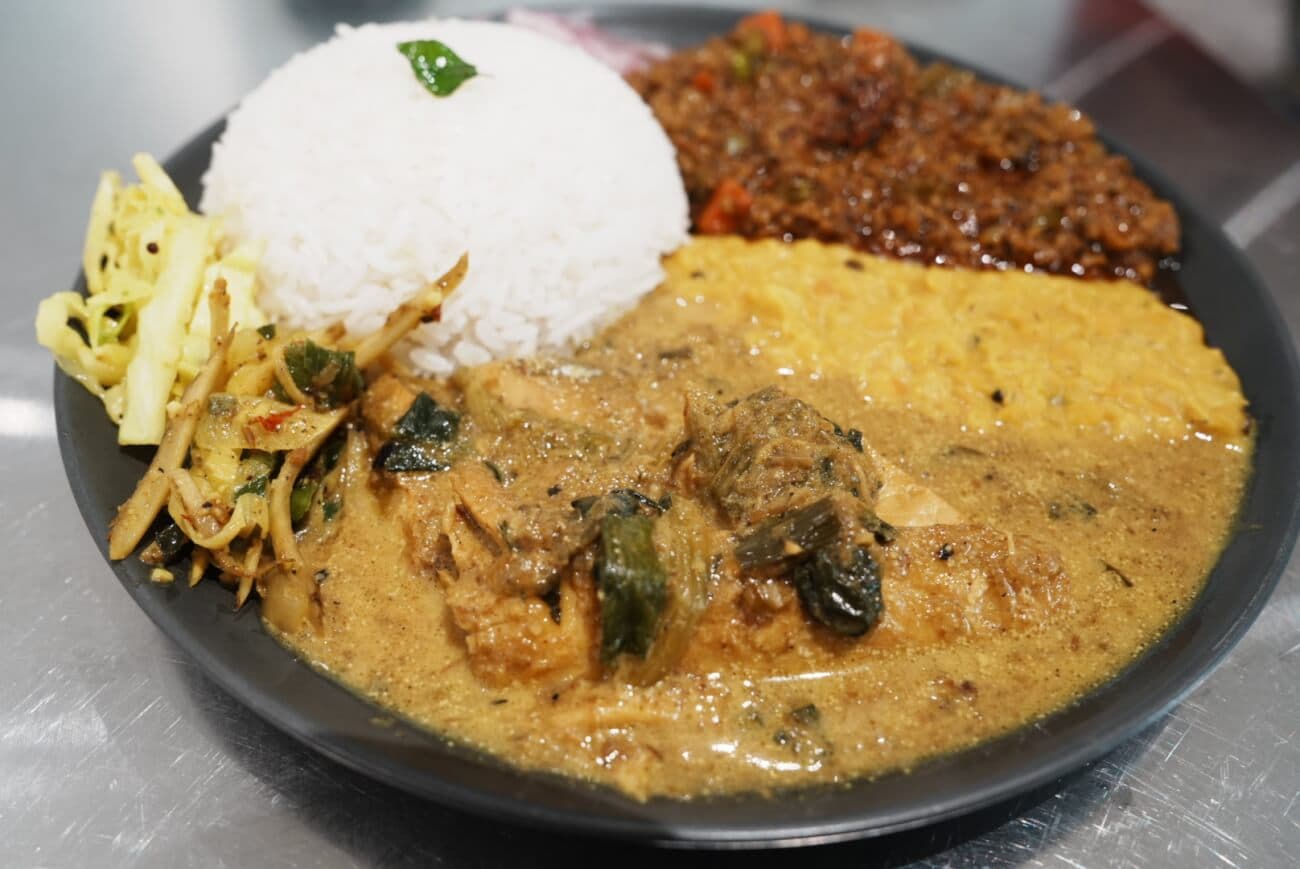 黄金出汁の鯖カリー|NAWOD CURRY(下北沢)