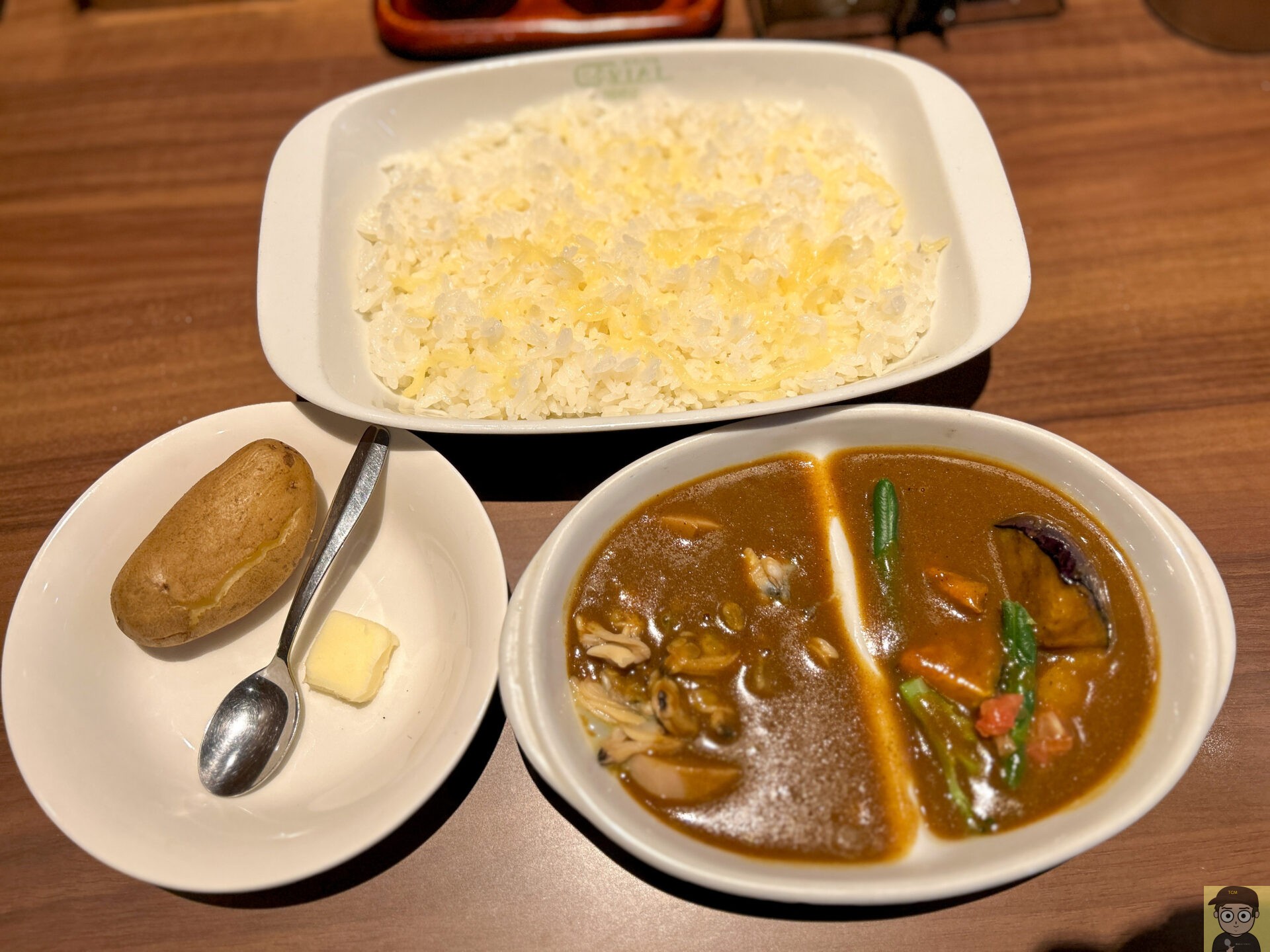 神保町 欧風カレー カヴィアル