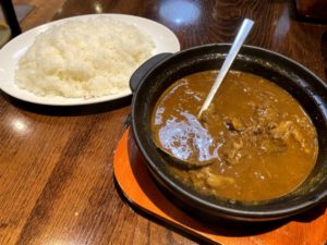 ホットスプーン 牛すじ煮込みカレー